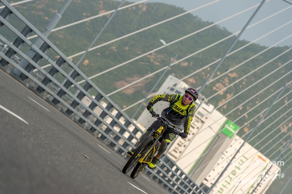 Lam 50 km-1050